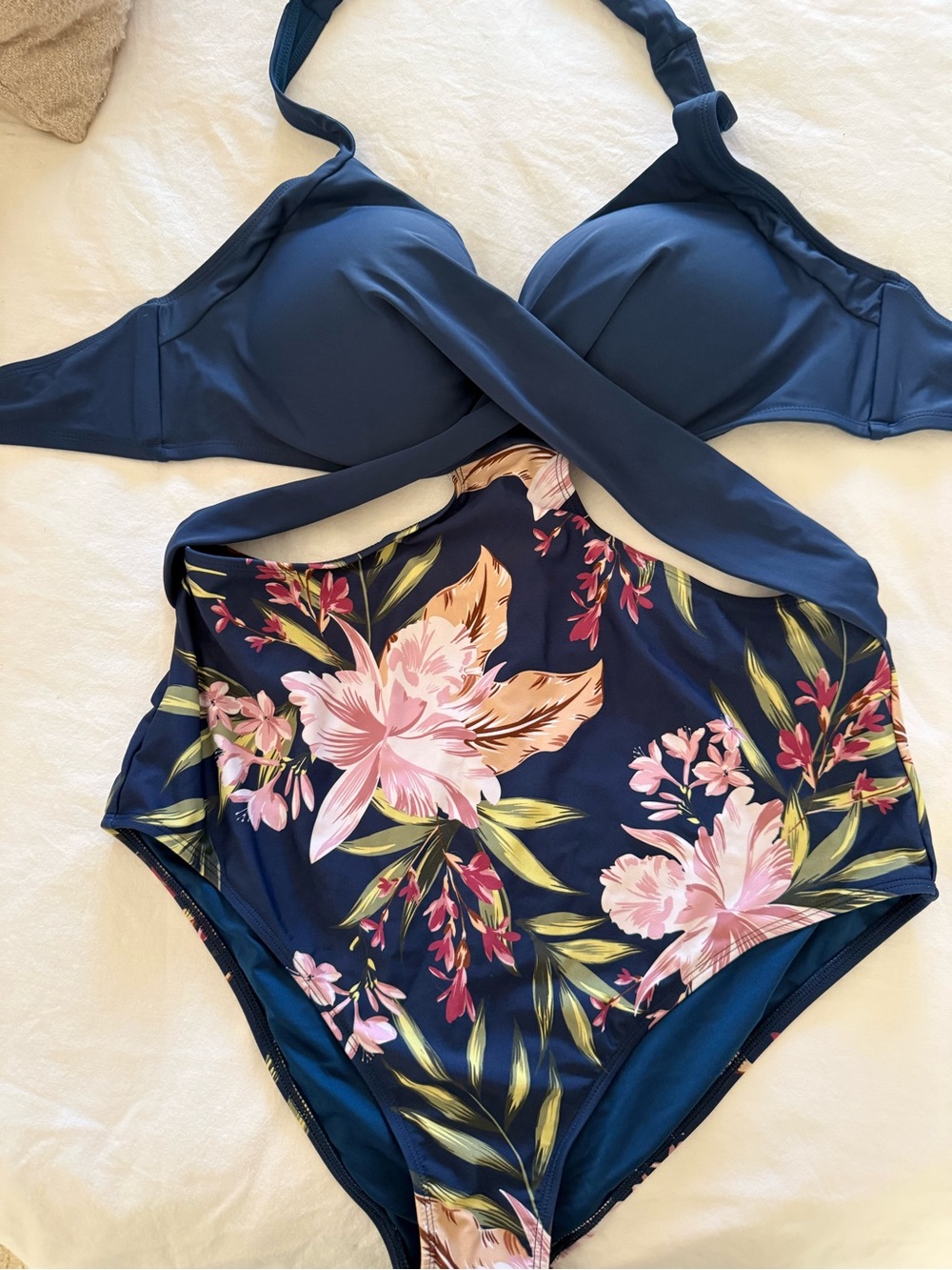 Navy Floral Cross-Front One-Piece bathing suit - CUPSHE size XL